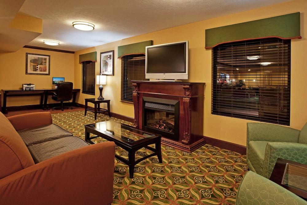 Holiday Inn Express London-I-70 By Ihg Exterior photo