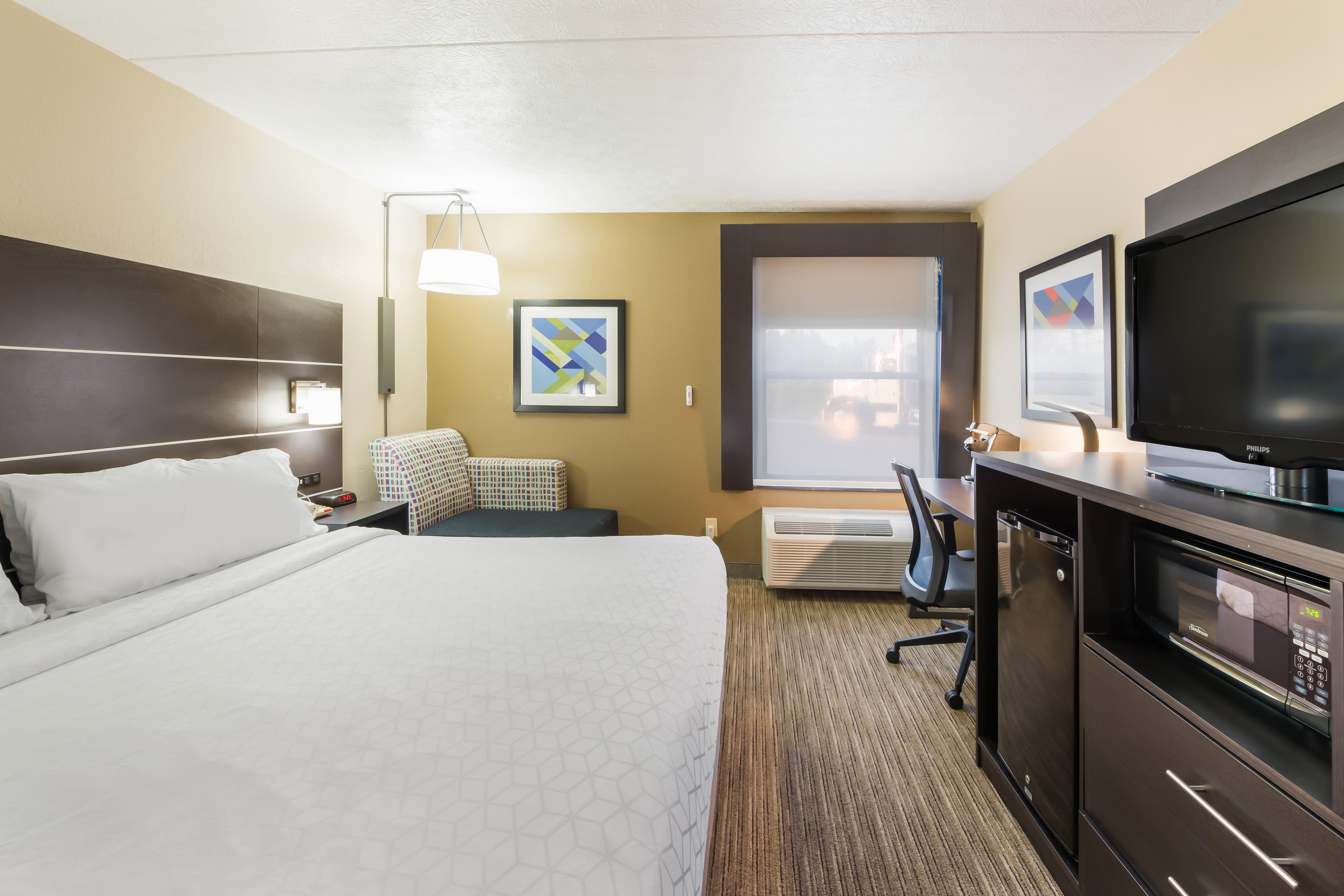Holiday Inn Express London-I-70 By Ihg Exterior photo