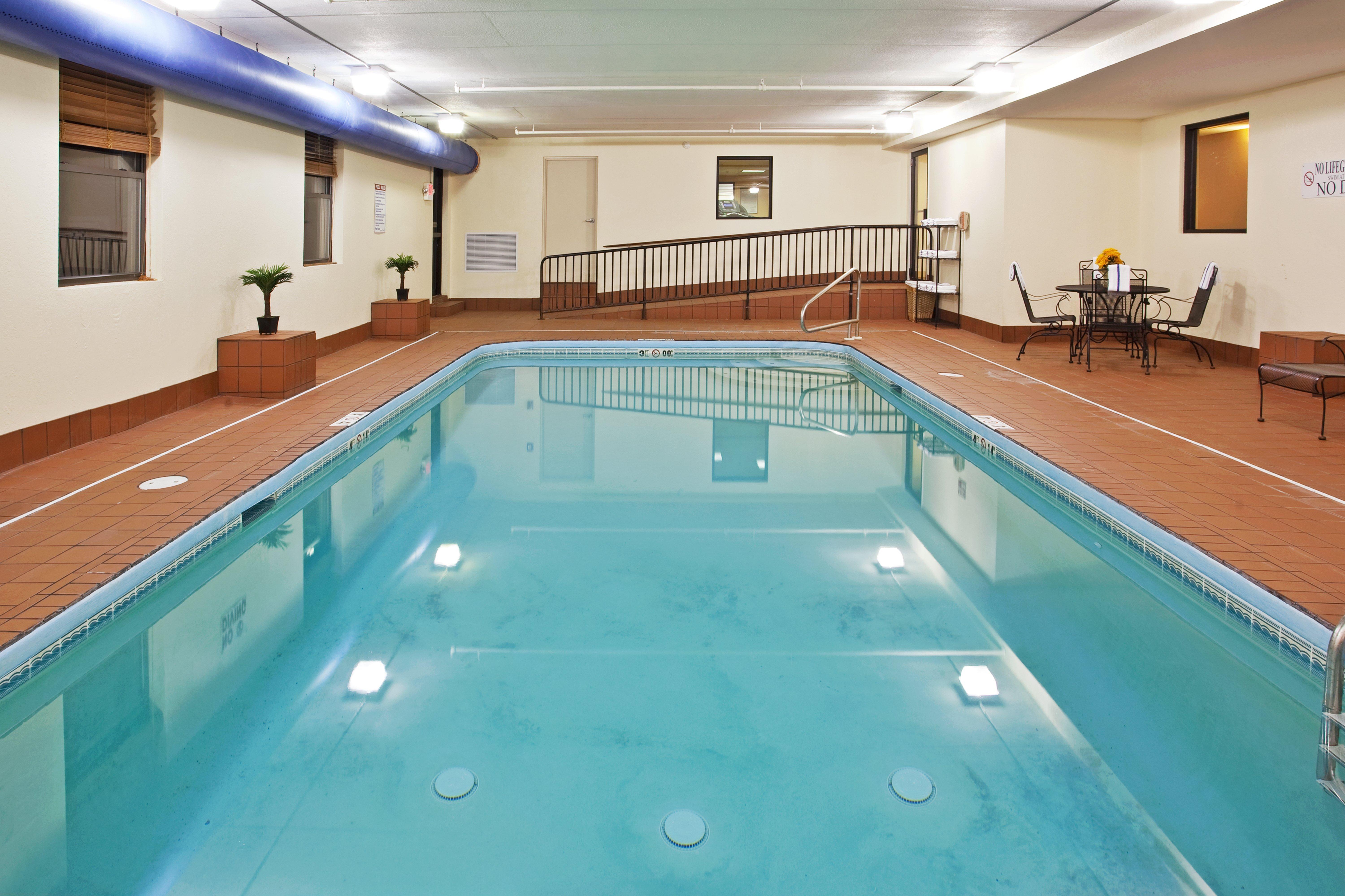 Holiday Inn Express London-I-70 By Ihg Exterior photo