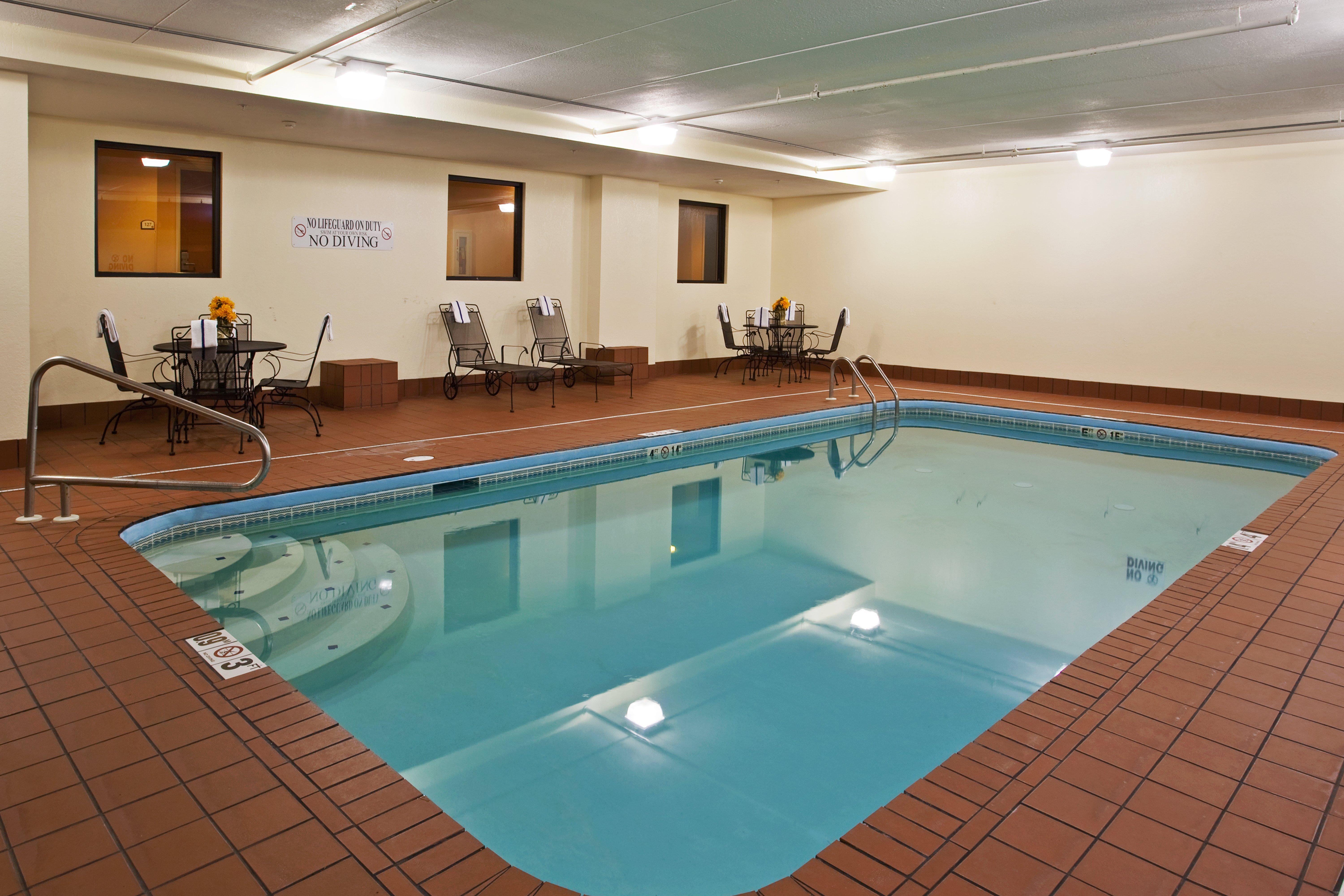 Holiday Inn Express London-I-70 By Ihg Exterior photo