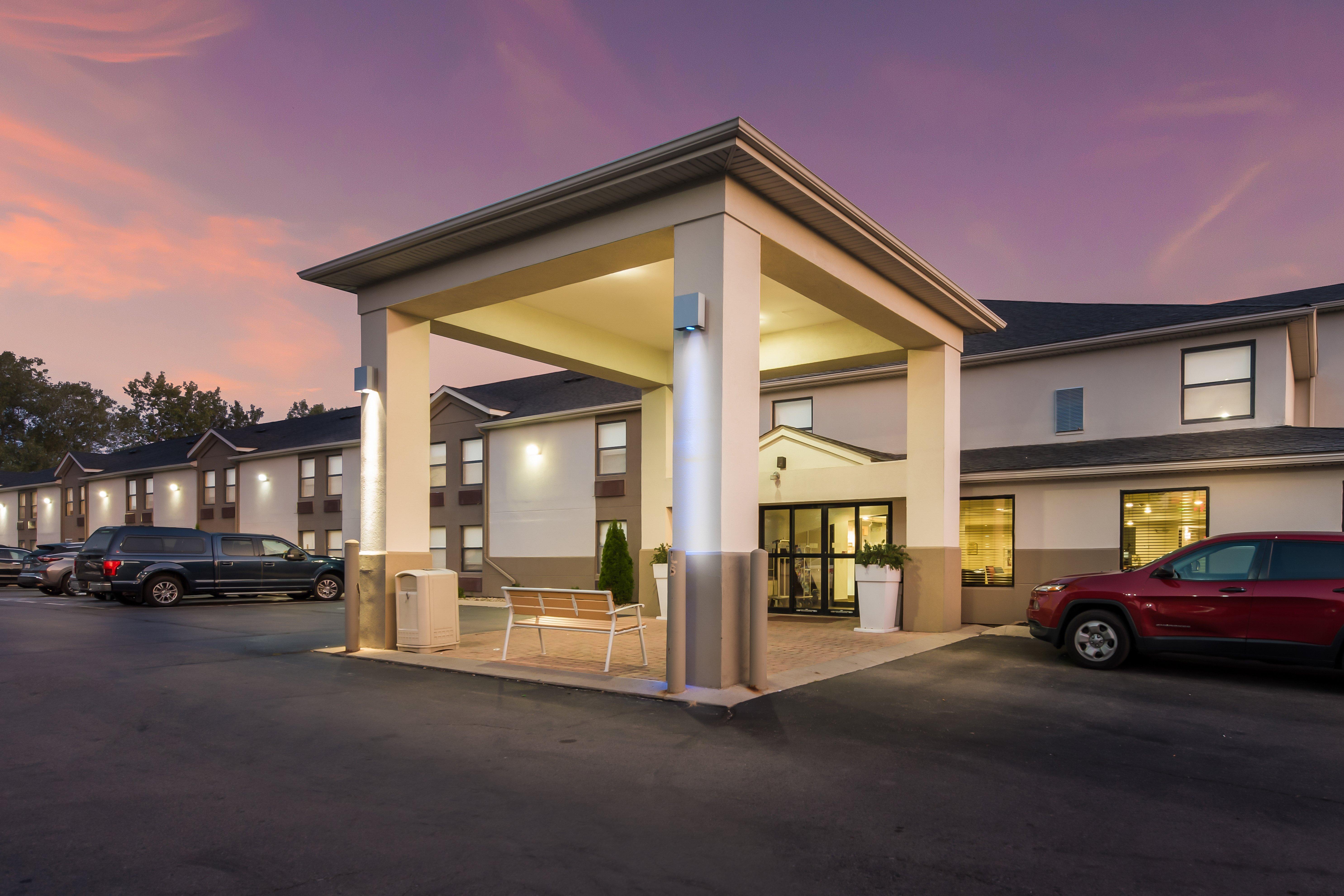 Holiday Inn Express London-I-70 By Ihg Exterior photo