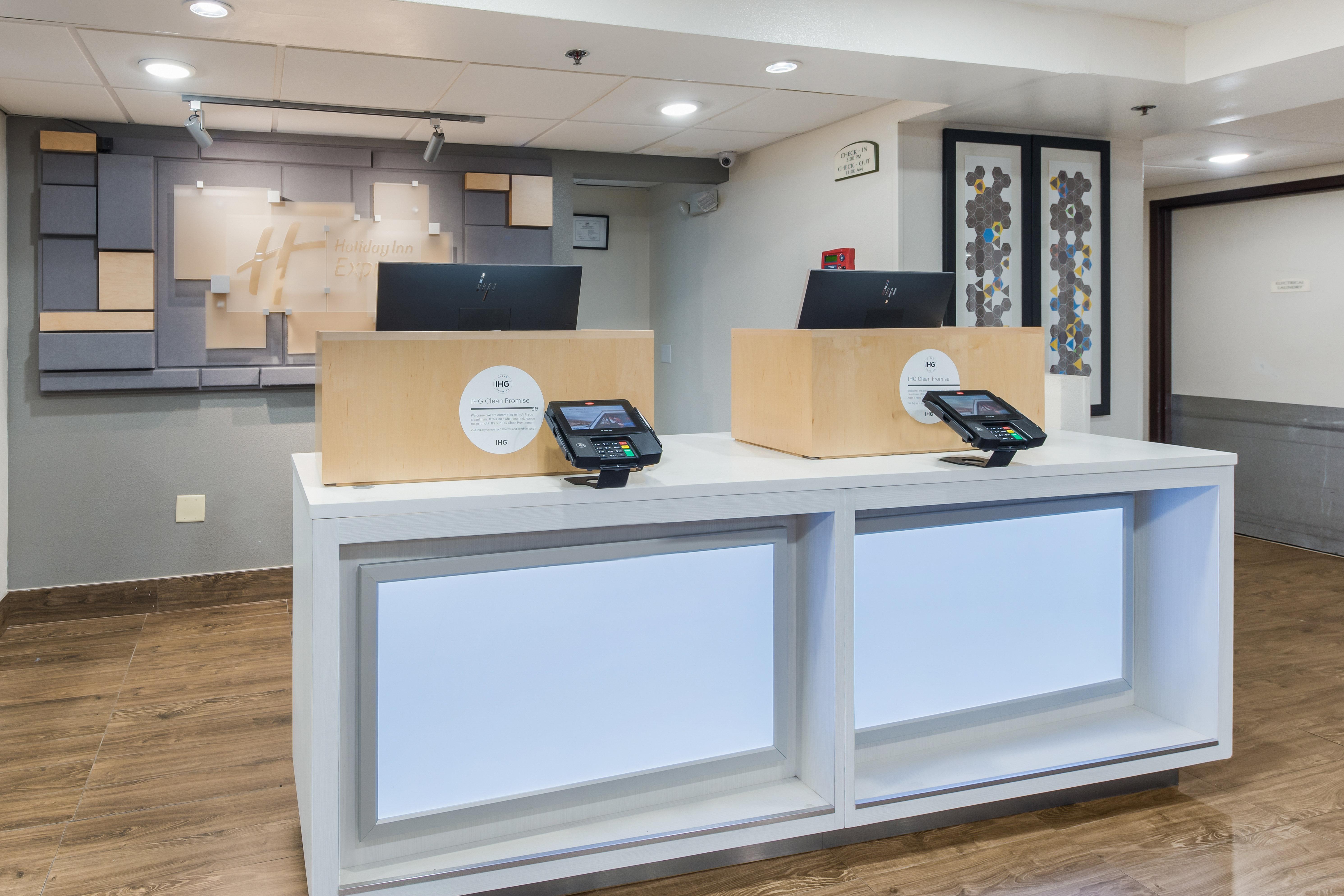 Holiday Inn Express London-I-70 By Ihg Exterior photo