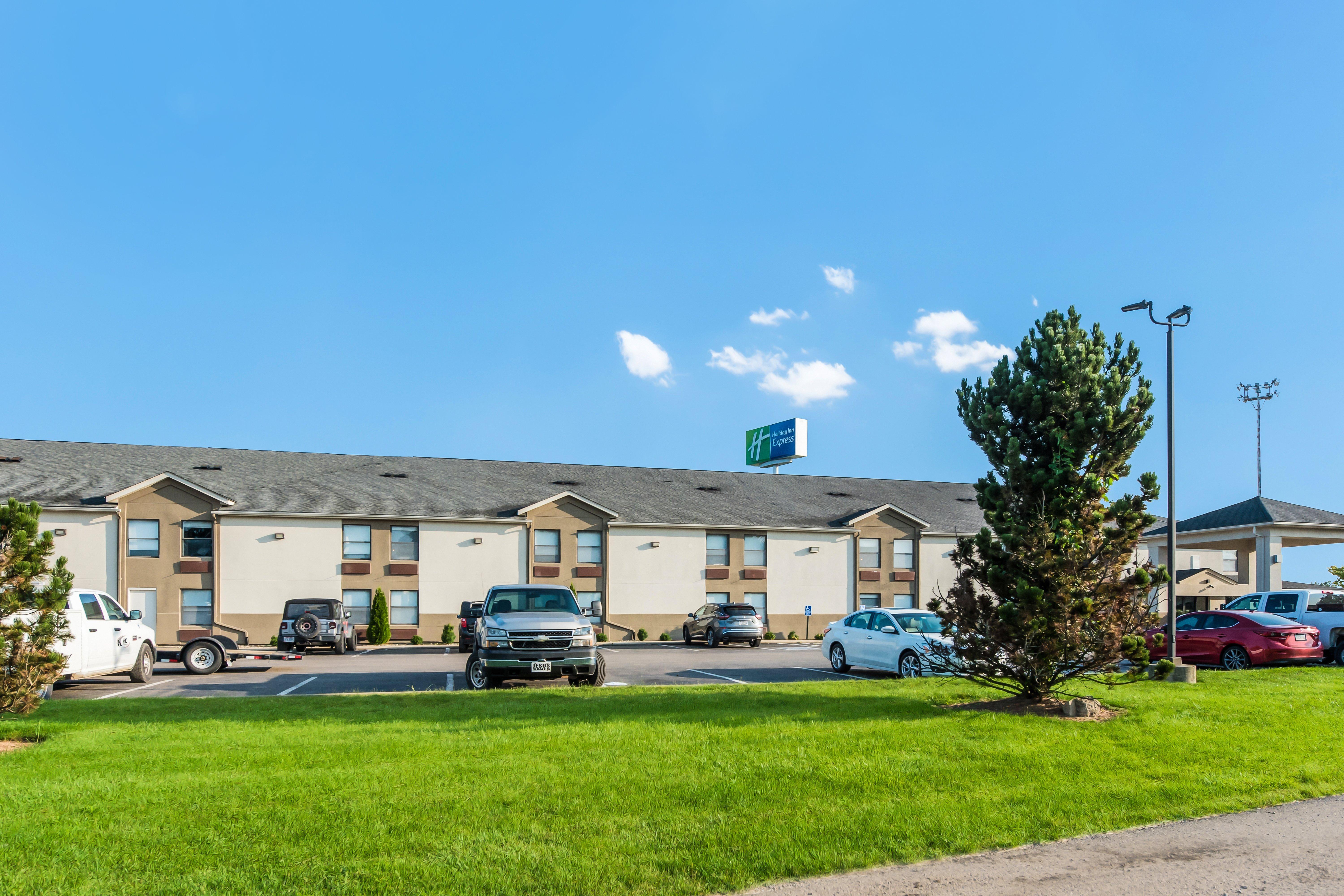 Holiday Inn Express London-I-70 By Ihg Exterior photo