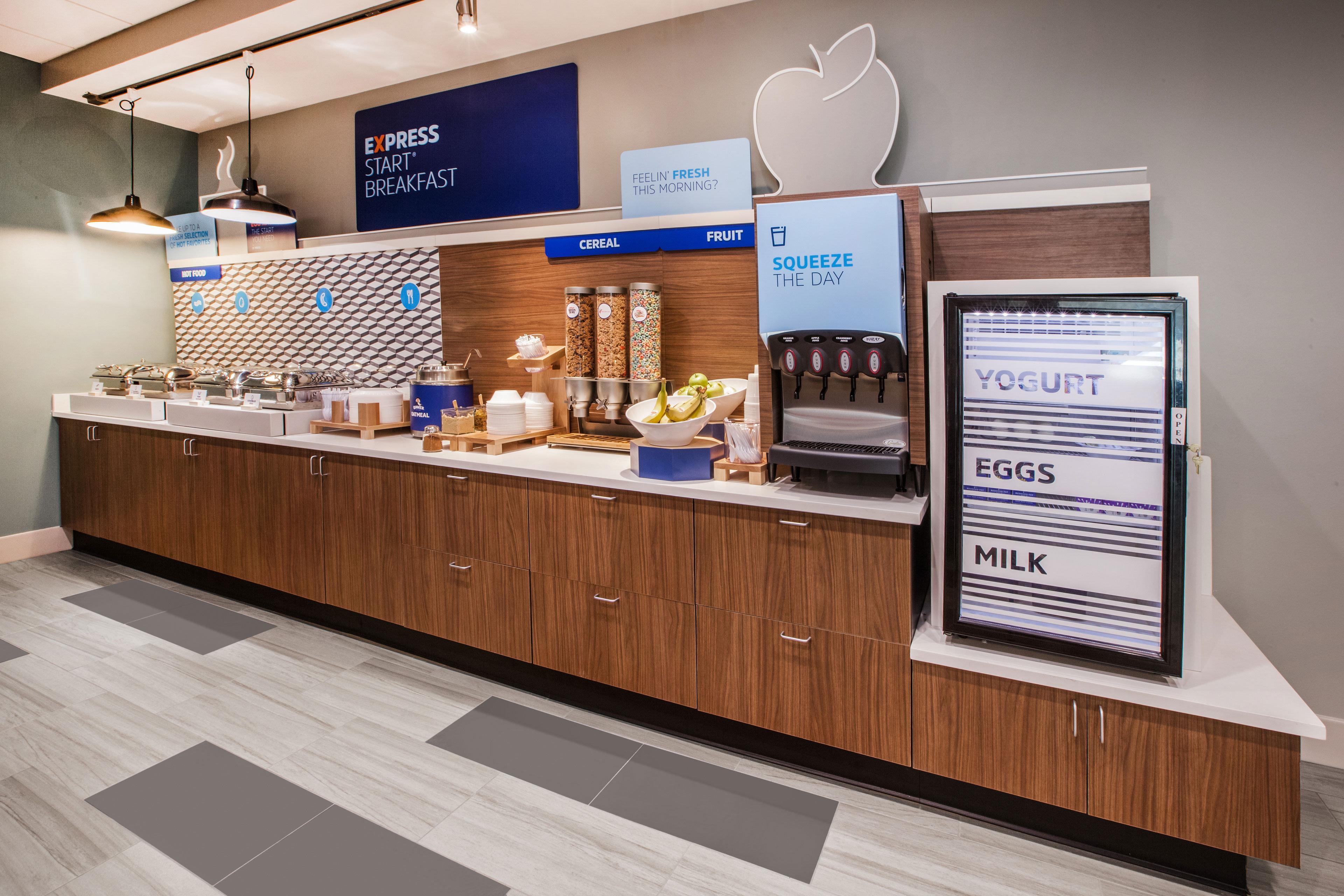 Holiday Inn Express London-I-70 By Ihg Exterior photo