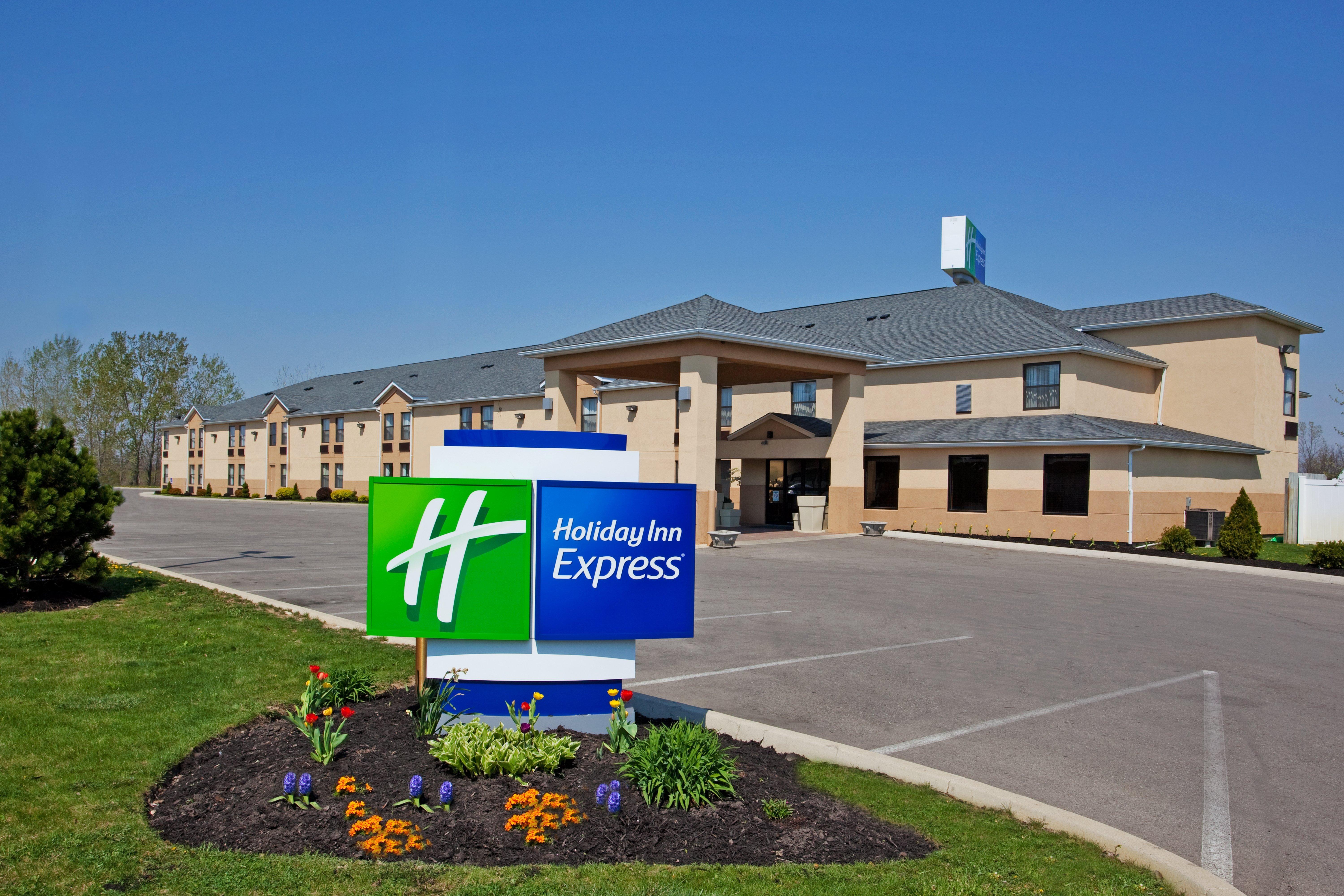 Holiday Inn Express London-I-70 By Ihg Exterior photo
