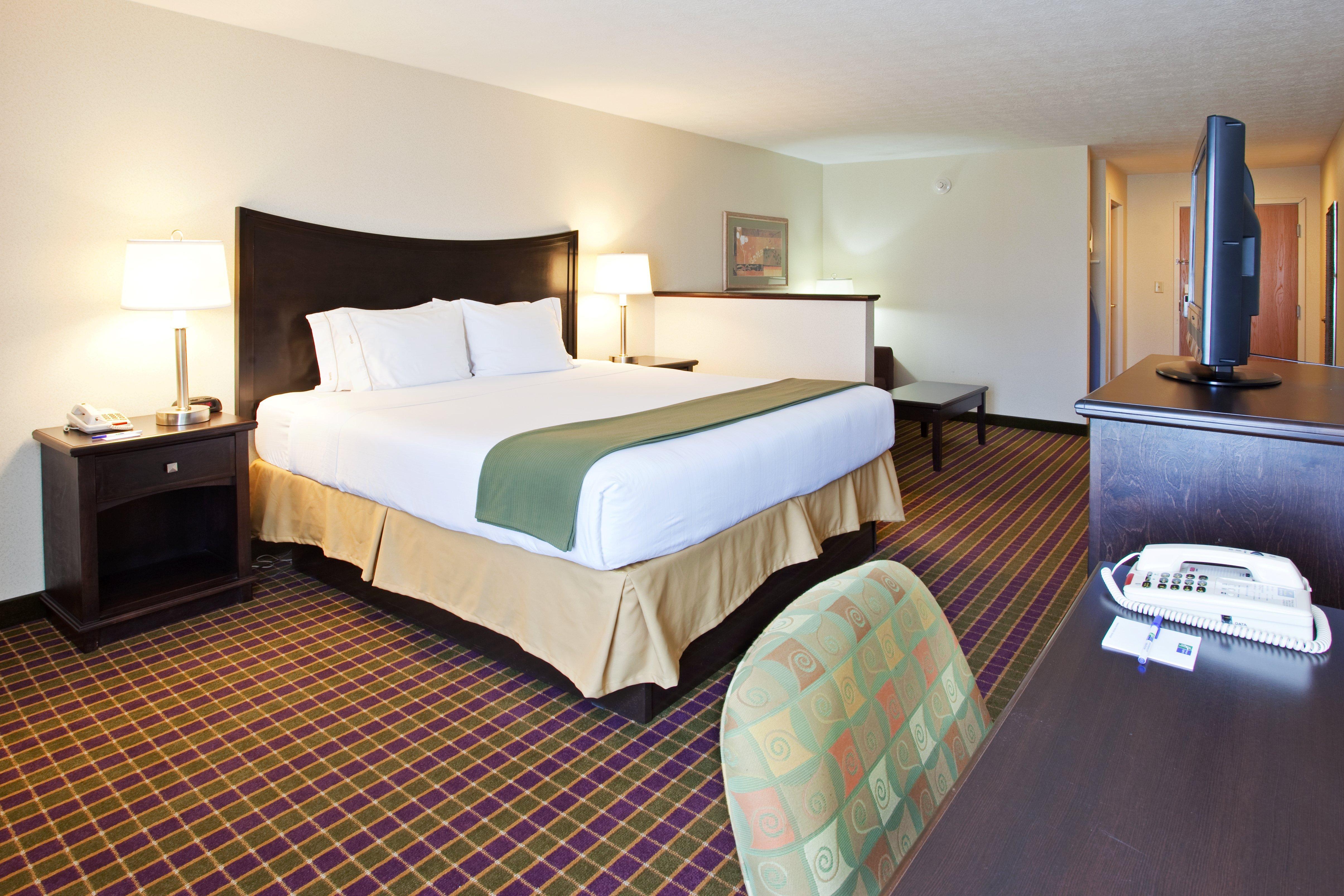 Holiday Inn Express London-I-70 By Ihg Exterior photo