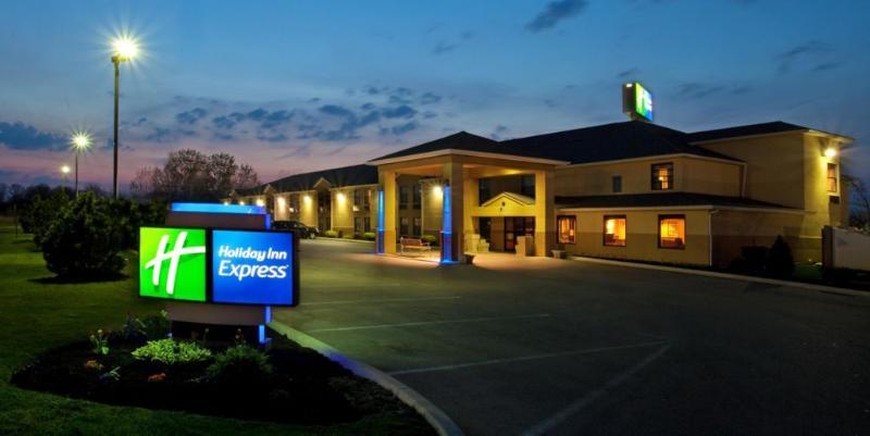 Holiday Inn Express London-I-70 By Ihg Exterior photo